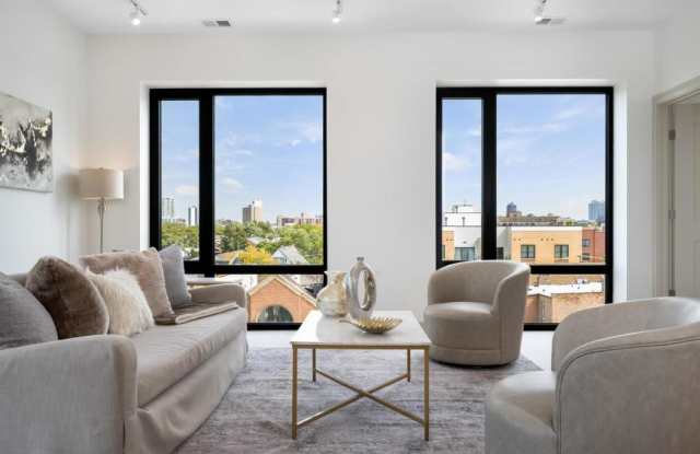 3202 North Racine Avenue