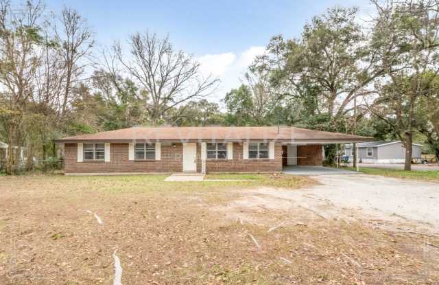 Newly Remodeled 4 Bed 1 Bath House in Mobile!!