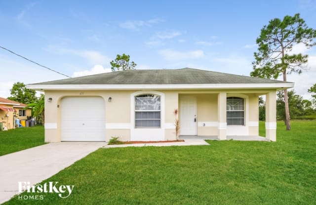 425 Vanetta Drive - 425 Vanetta Drive, Lehigh Acres, FL 33972