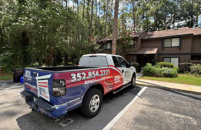 Large partially furnished townhome - WON'T LAST