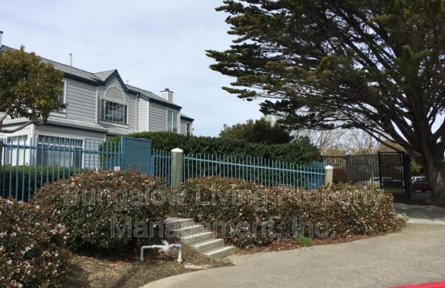 310 Commodore Dr - 310 Commodore Drive, Richmond, CA 94804