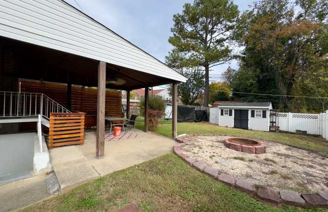 Charming 2 Bedroom/1 Bathroom Duplex Home in Overlea, MD!