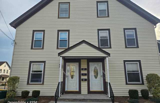 6 Bd 2 Bath TownHouse Available For Rent Norwood Center!
