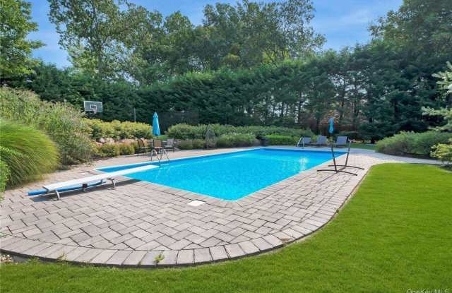 1460 Hillcrest Drive