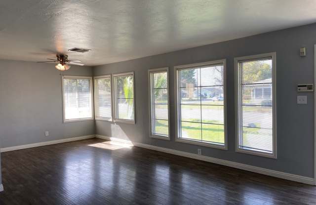 Oleander home with a HUGE shop!