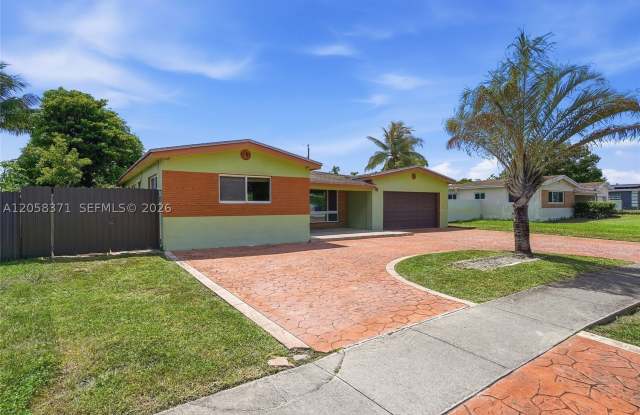 2220 De Soto Dr