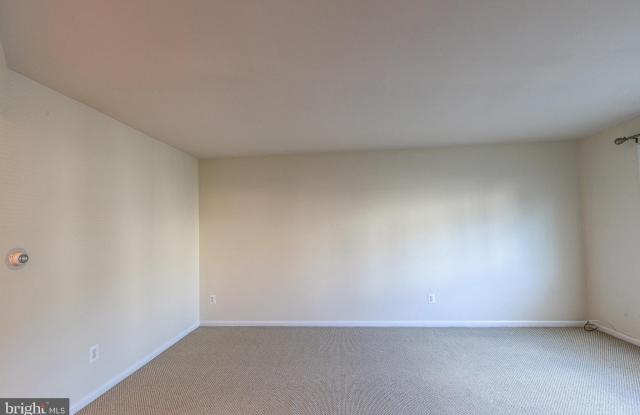 926 N EDGEWOOD STREET