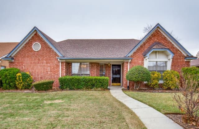 3007 Sierra Drive - 3007 Sierra Drive, Carrollton, TX 75007