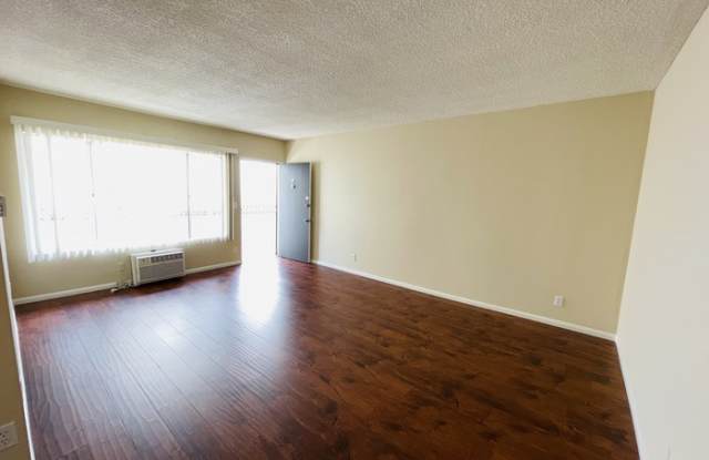 949 North Alfred Street