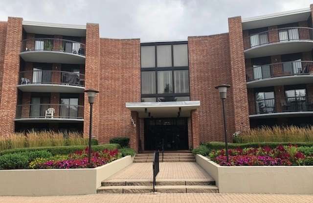 Photo of 1515 E Central Road