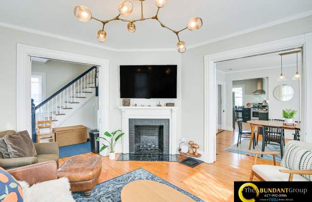 Photo of 44 Cottage St