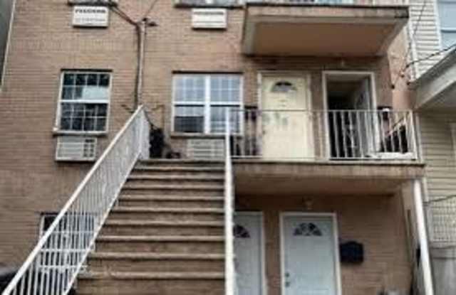 Photo of 637 E 230th Street