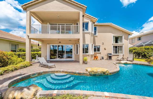 4600 Mariners Cove Drive