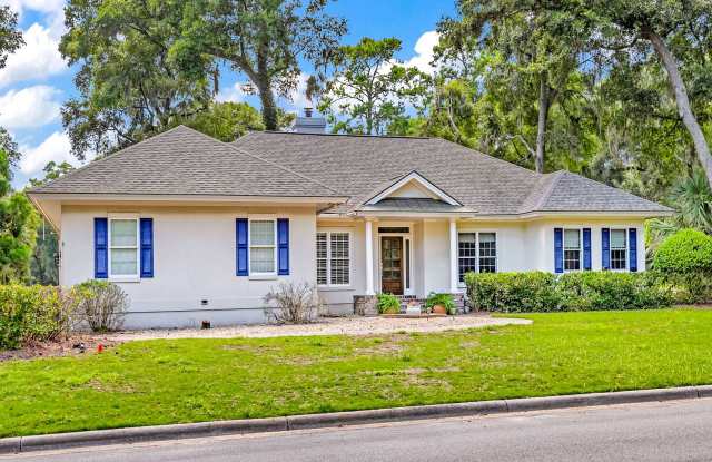 Welcome to the Desirable Landings on Skidaway Island - MIN 6 Month Lease - Fully Furnished