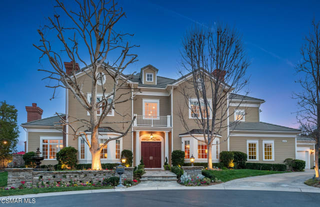 2785 Queens Garden Court