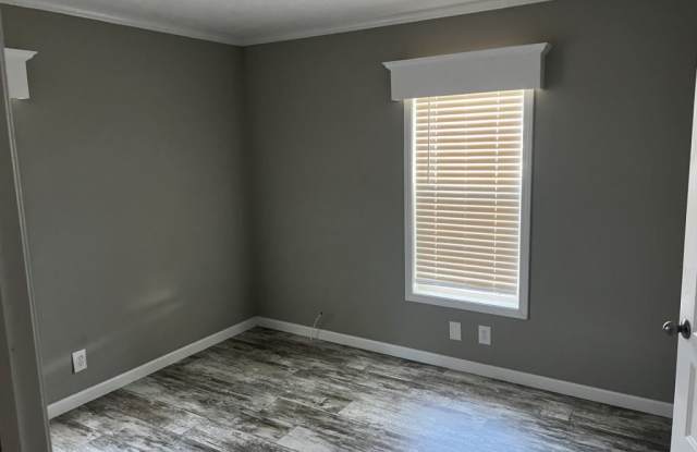 16 Glen Cove Ct, #42