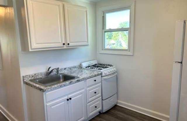 578 S 15th Street unit: 2