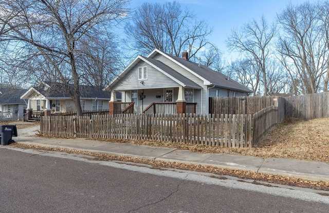 Updated 3 bedroom, 1 bathroom home close to Downtown Columbia