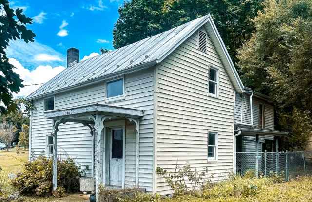 Photo of Handyman Special! Rent or Rent-to-Own – 3 Bedroom, 2 Bath House with a Spacious Yard