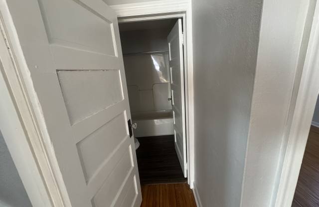 1721 Barton Boulevard