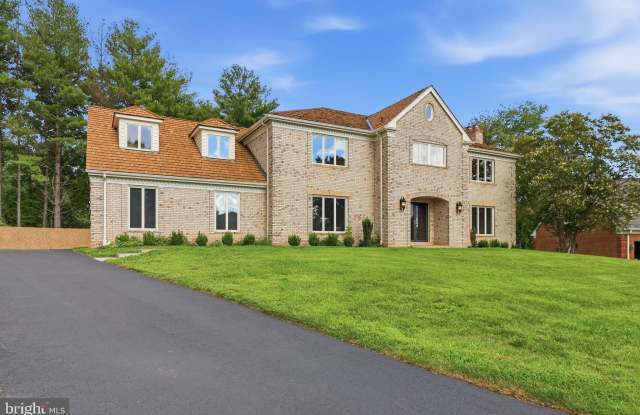 6294 DUNAWAY Court
