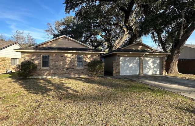 806 N Lake Verret - 806 North Lake Verret Court, St. Tammany County, LA 70461