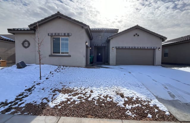 3940 Kodiak Rd NE - 3940 Kodiak Road Northeast, Rio Rancho, NM 87144