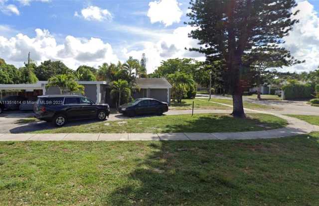 390 NW 122nd St