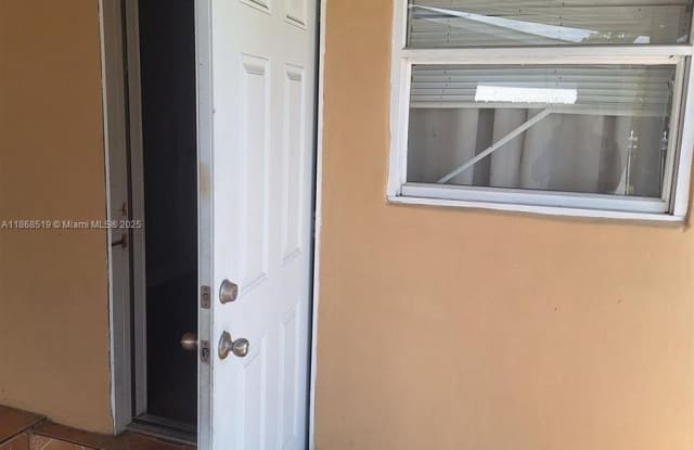 Photo of 771 NE 177th St