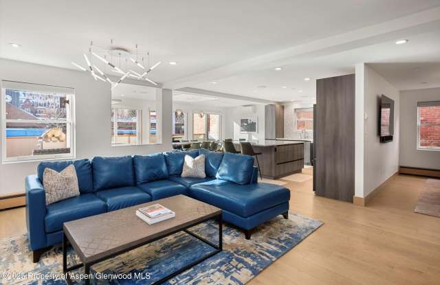 447 E Cooper Avenue unit: 1