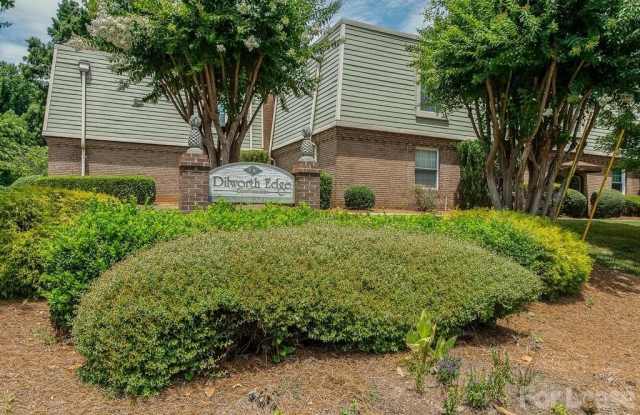 2600 Park Road unit: D