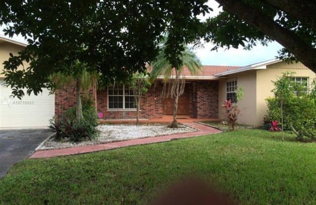 12211 SW 119th Pl - 12211 Southwest 119th Place, Three Lakes, FL 33186