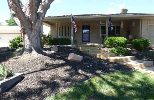 Great House in a Great Neighborhood!