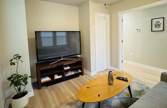 2447 Mcalpine Terrace Unit A