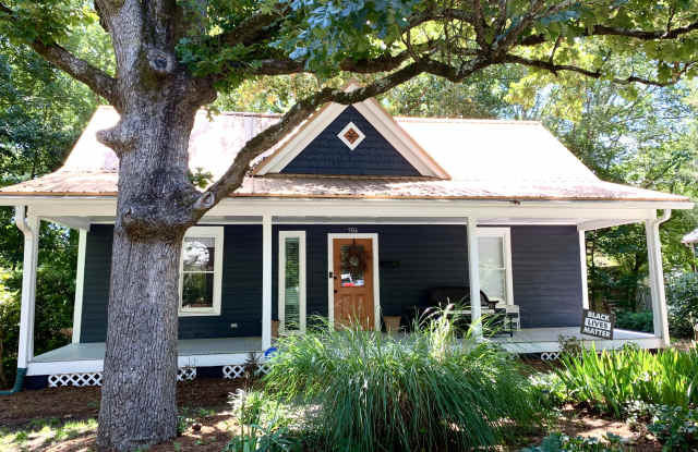 Photo of 506 Oak Ave