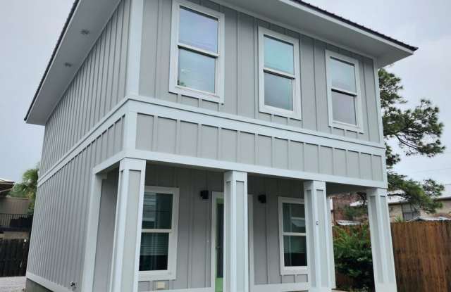 Photo of Gulf Shores 2/2.5 cottage available now