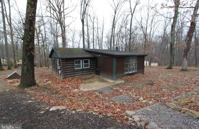 560 SHENANDOAH RIVER DRIVE - 560 Shenandoah River Drive, Shannondale, WV 25425