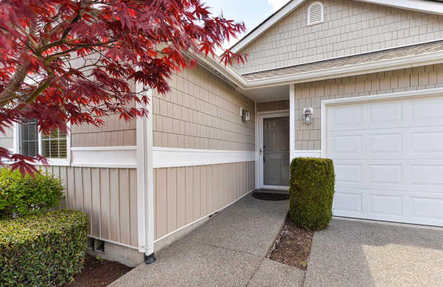 Application Pending - Lovely 3 Bed 2 Bath Condo in Allison Park - Available Now!! - 11814 4th Avenue Court East, Parkland, WA 98445