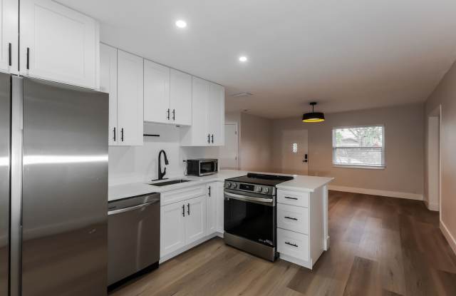 Fully Remodeled 3-Bedroom + Den Home for Rent in St. Petersburg, FL!