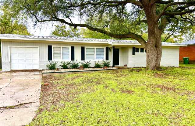 Photo of Beautifully Remodeled Home in Mountainview Area