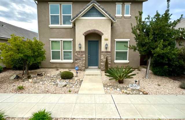 Beautiful 3 Bed 2.5 Bath in Copper River