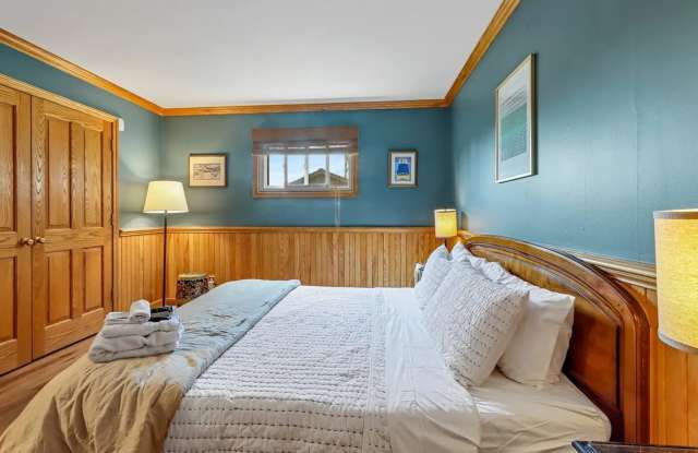 Lake Geneva Lakeview Home Near Downtown  Beach Available for Monthly  Mid-Term Rentals