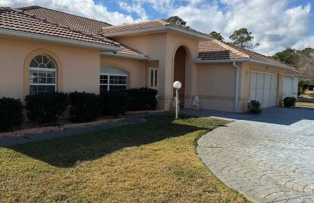 Spacious home for rent !