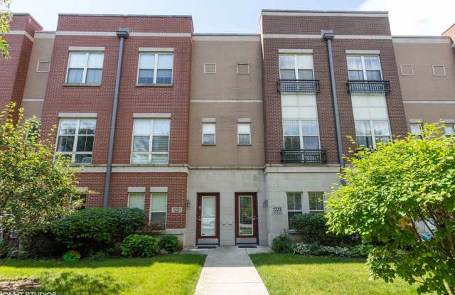 1223 West Grenshaw Street - 1223 West Grenshaw Street, Chicago, IL 60607