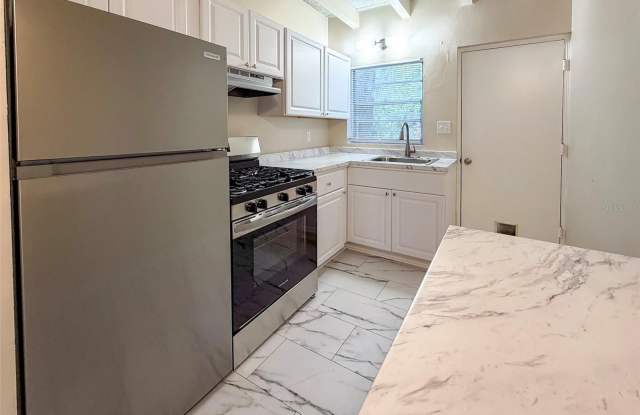219 NW 3RD Avenue