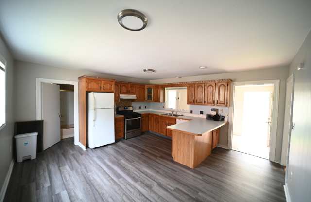 39 Waverley Ave
