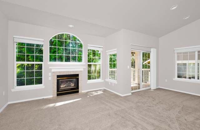 3 Bedroom 2.5 Bath Redmond Townhouse