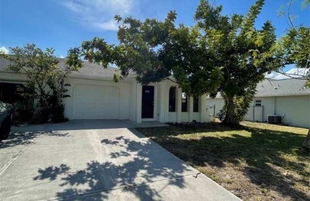 3309 SW Santa Barbara Place