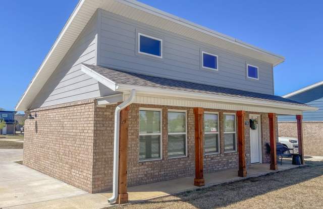 2 Bed 2 Bath Home in Fayetteville!