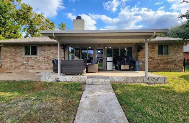 3707 Lake Vista Court